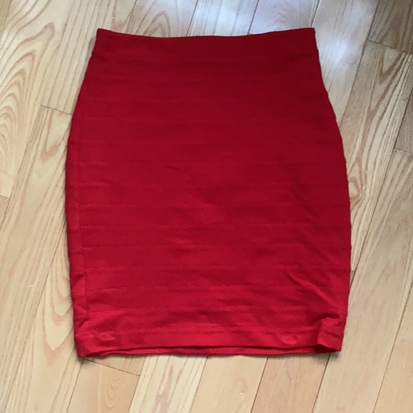 Express Red Skirt - Picture 2 of 5